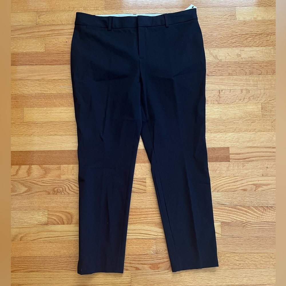 NWT Crown & Ivy Women’s Black Dress Pants